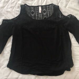 Women’s Black Cold Shoulder Half Sleeve Top